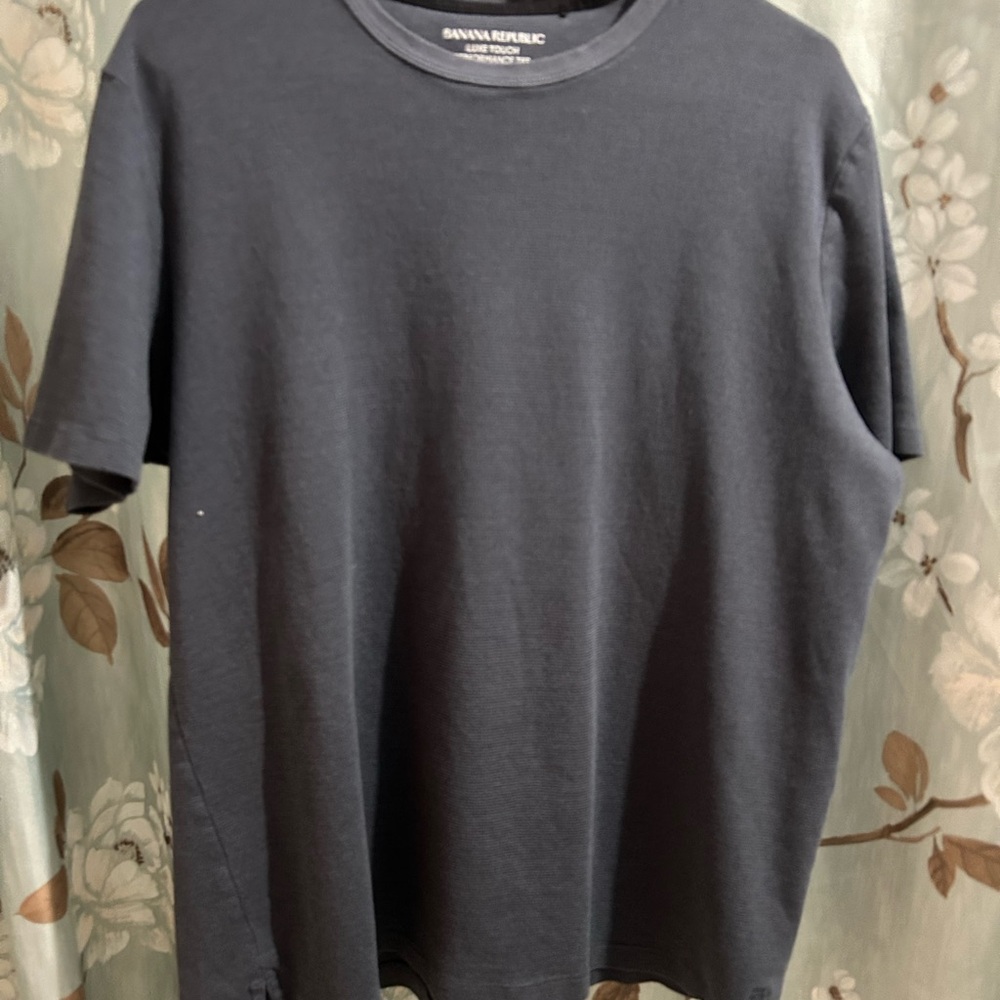 Banana Republic Men's Dark Gray Short Sleeve Tee